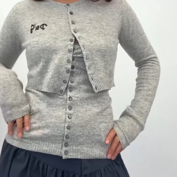 Vintage Dolce and Gabbana cardigan and tank top knit set - Picture 9 of 9